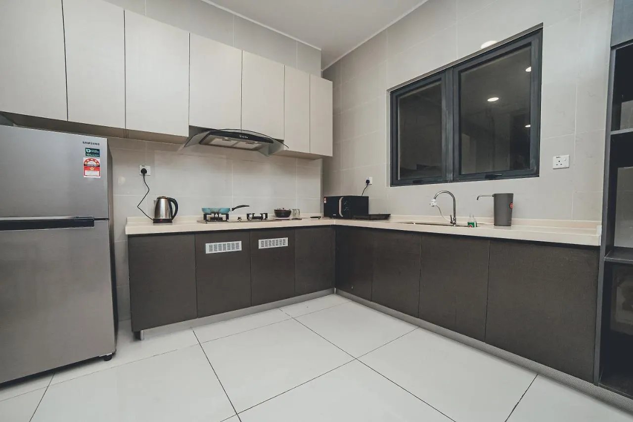 Amberside Comfy Stay 3Br In Danga Bay By Our Stay Johor Bahru Apartment
